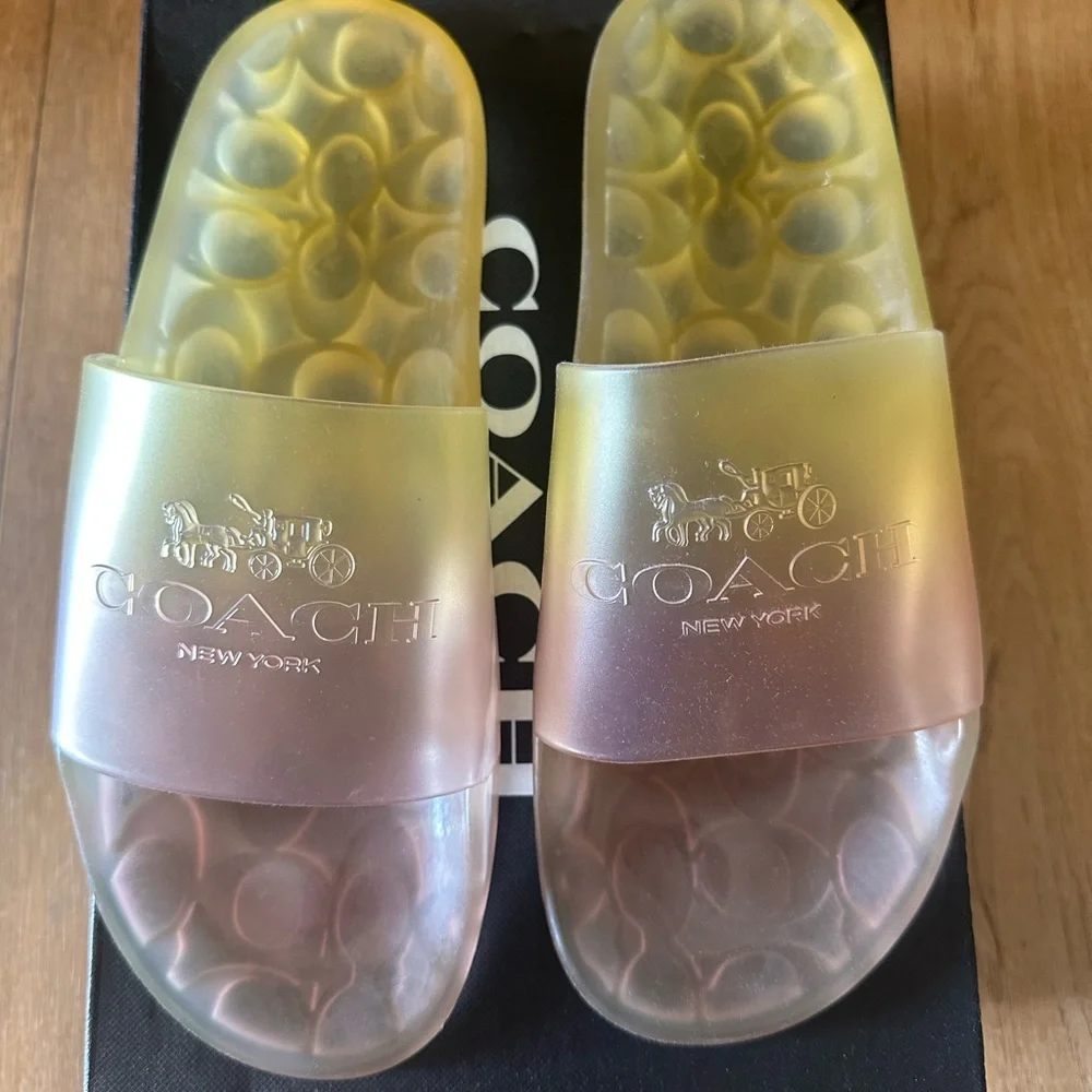 𝓒O𝓐𝓒𝓗 Women's Ulyssa Jelly Pool Slides w/box - Picture 5 of 15